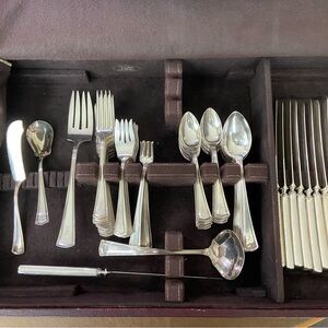 Beautiful Vintage 1913 Alvin Patent 87 piece Silverware